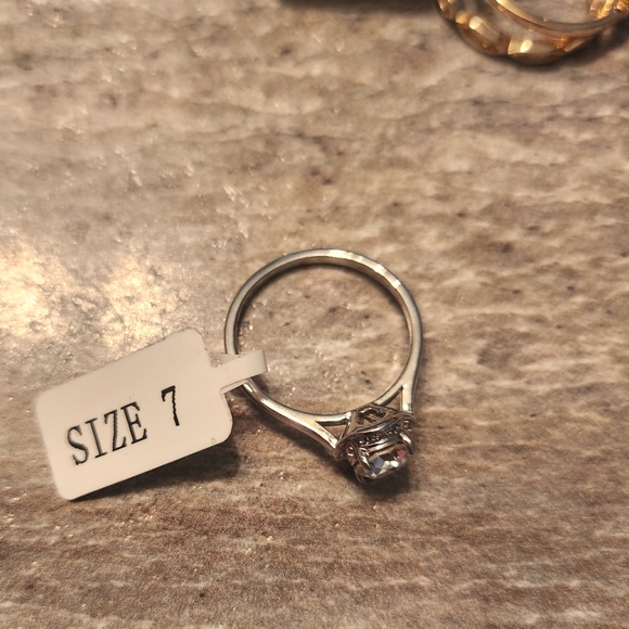 Silver charmed aroma ring - Picture 2 of 2